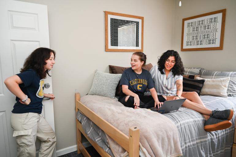 Incoming Student Fall 2024 Apply For Housing University Of   Housing Show Rooms 22 3630 